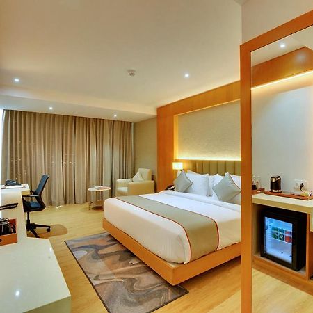 Clarion Hotel Bangalore Exterior photo