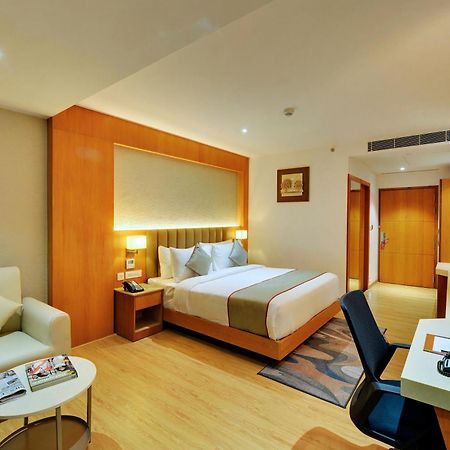 Clarion Hotel Bangalore Exterior photo
